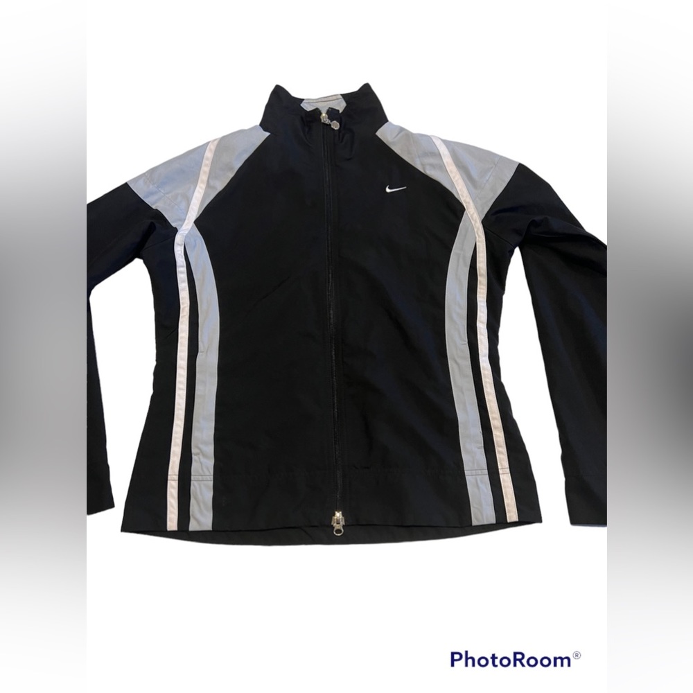 Vintage y2k Nike jacket size women’s S/youth L